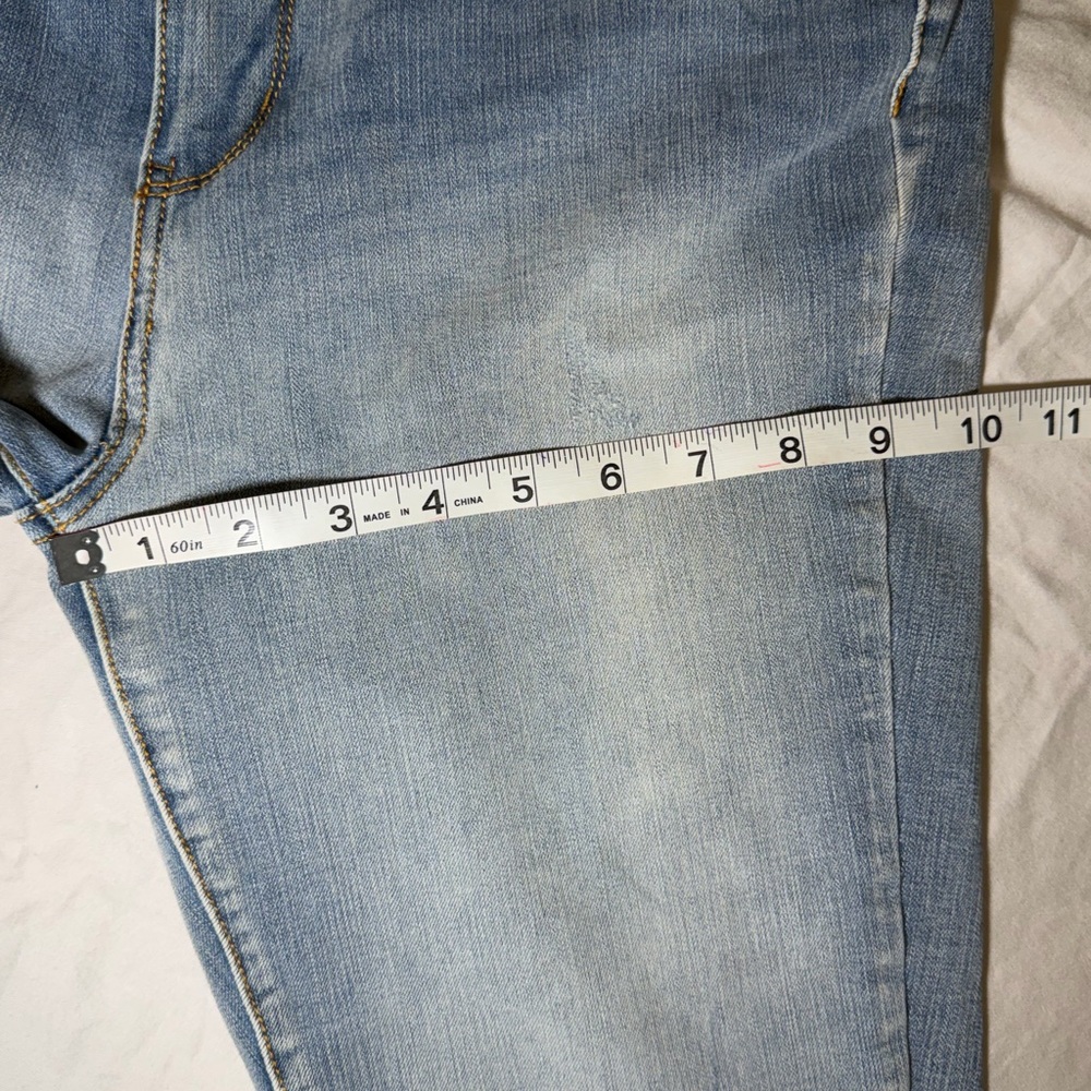 Time and Tru High Rise Skinny Jeans Medium Wash - Picture 7 of 9